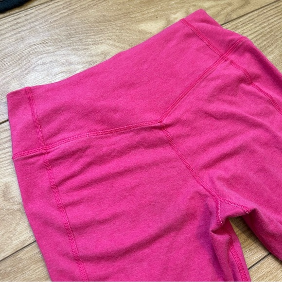 Nike Hot Pink High Rise Dri-Fit Cropped Capri Pants - Women’s Small - Picture 8 of 10